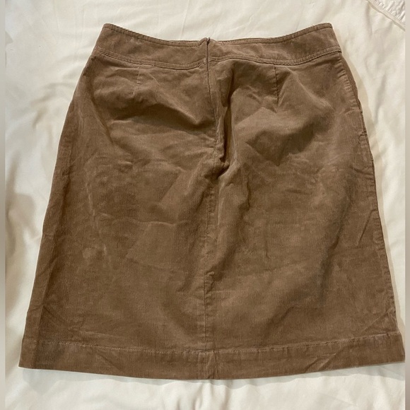 Talbots women tan soft corduroy front pockets mini skirt. Size 4 - Picture 3 of 10